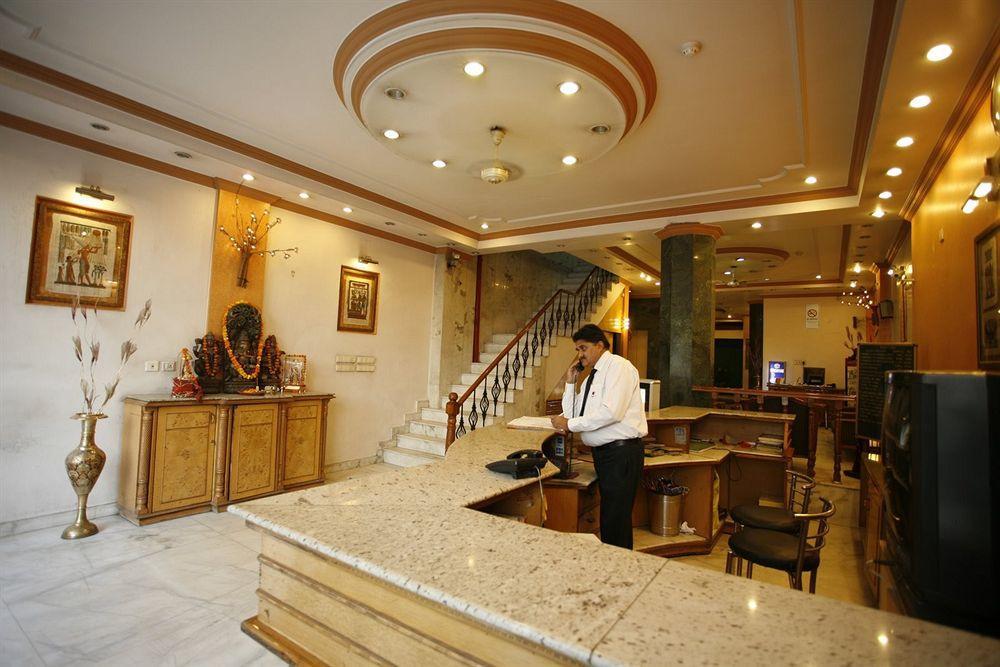 Hotel Parkway Deluxe Yeni Delhi İç mekan fotoğraf